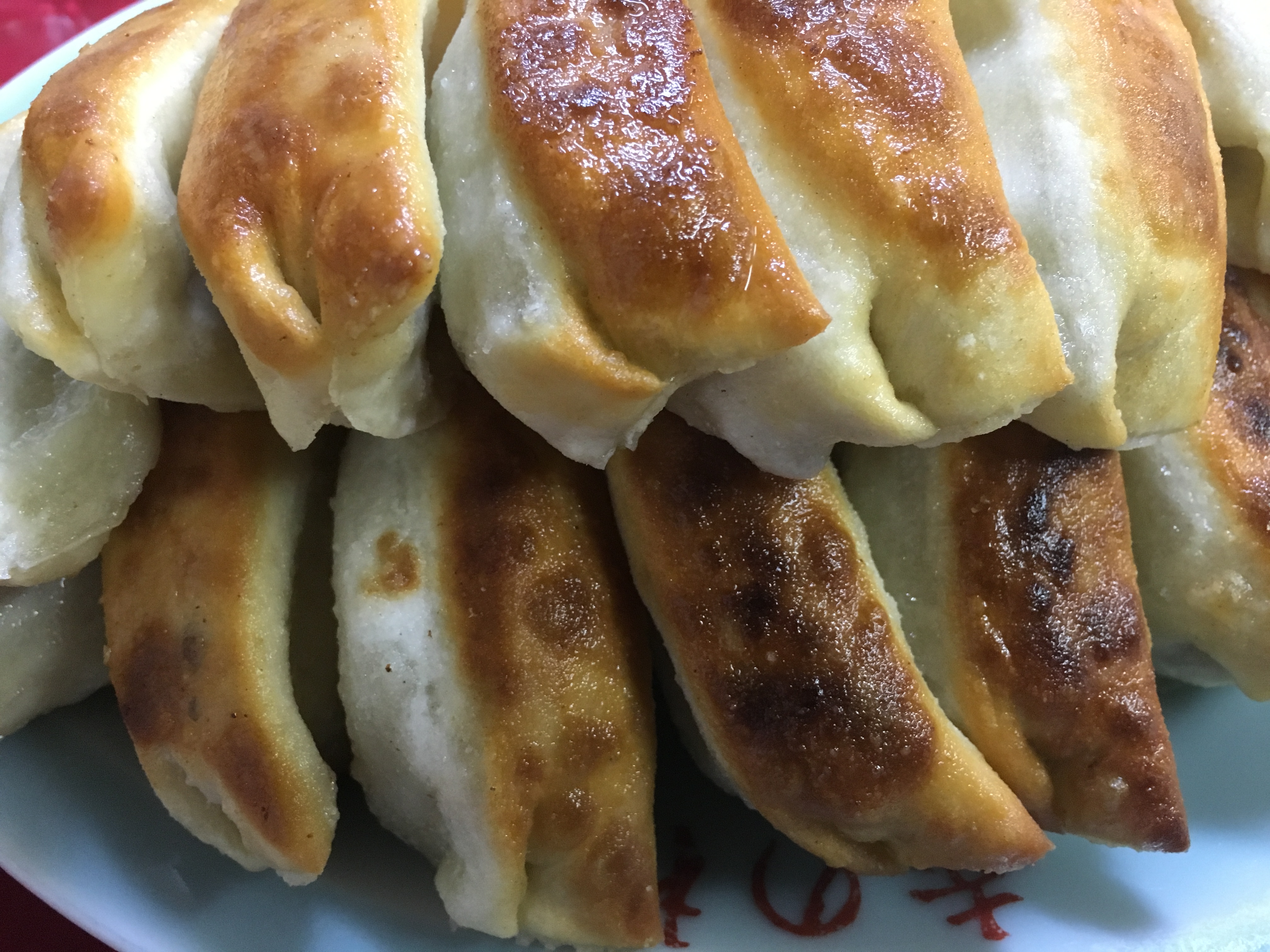 豊橋駅近く メニューが餃子とドリンクのみの店で餃子を舌鼓 赤のれん 江戸川区葛西司法書士のグルメ日記 司法書士行政書士きりがやブログ きりログ